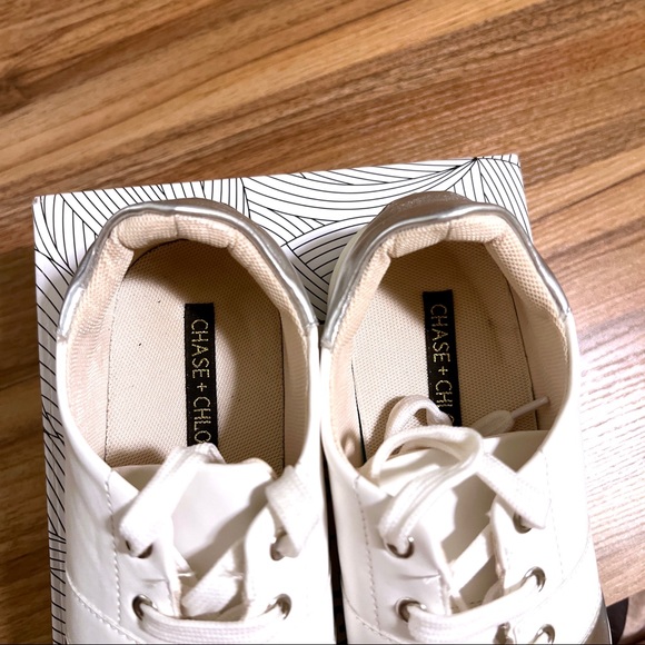 3/$20 🌸 Chase and Chloe white and silver Yaya sneakers, Size 8 - Picture 6 of 8